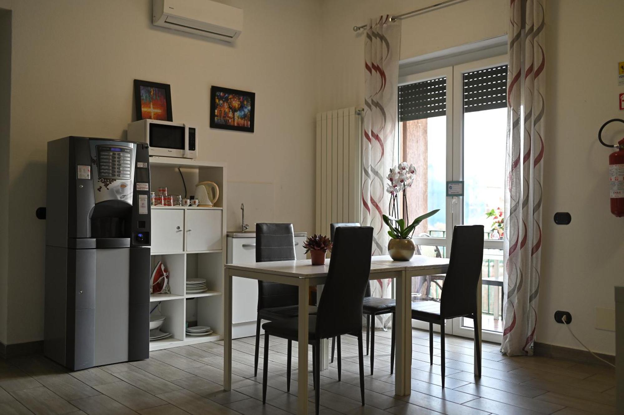 La Gloria Rho Private Rooms Only Exterior foto
